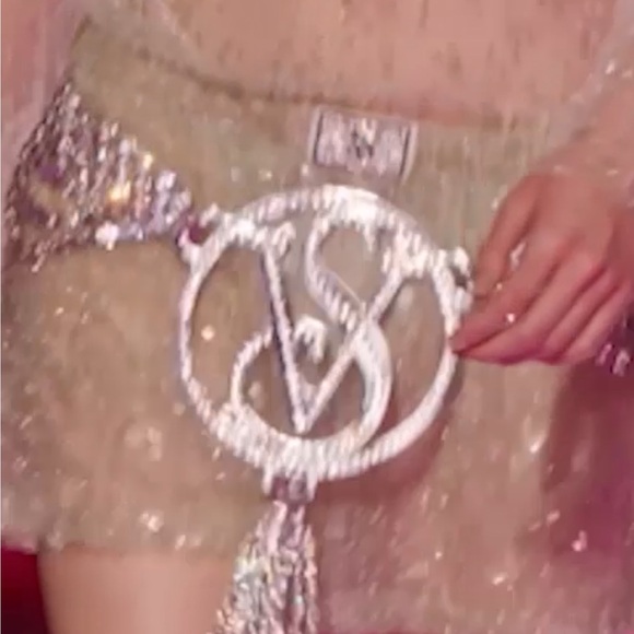 viviennewest22
